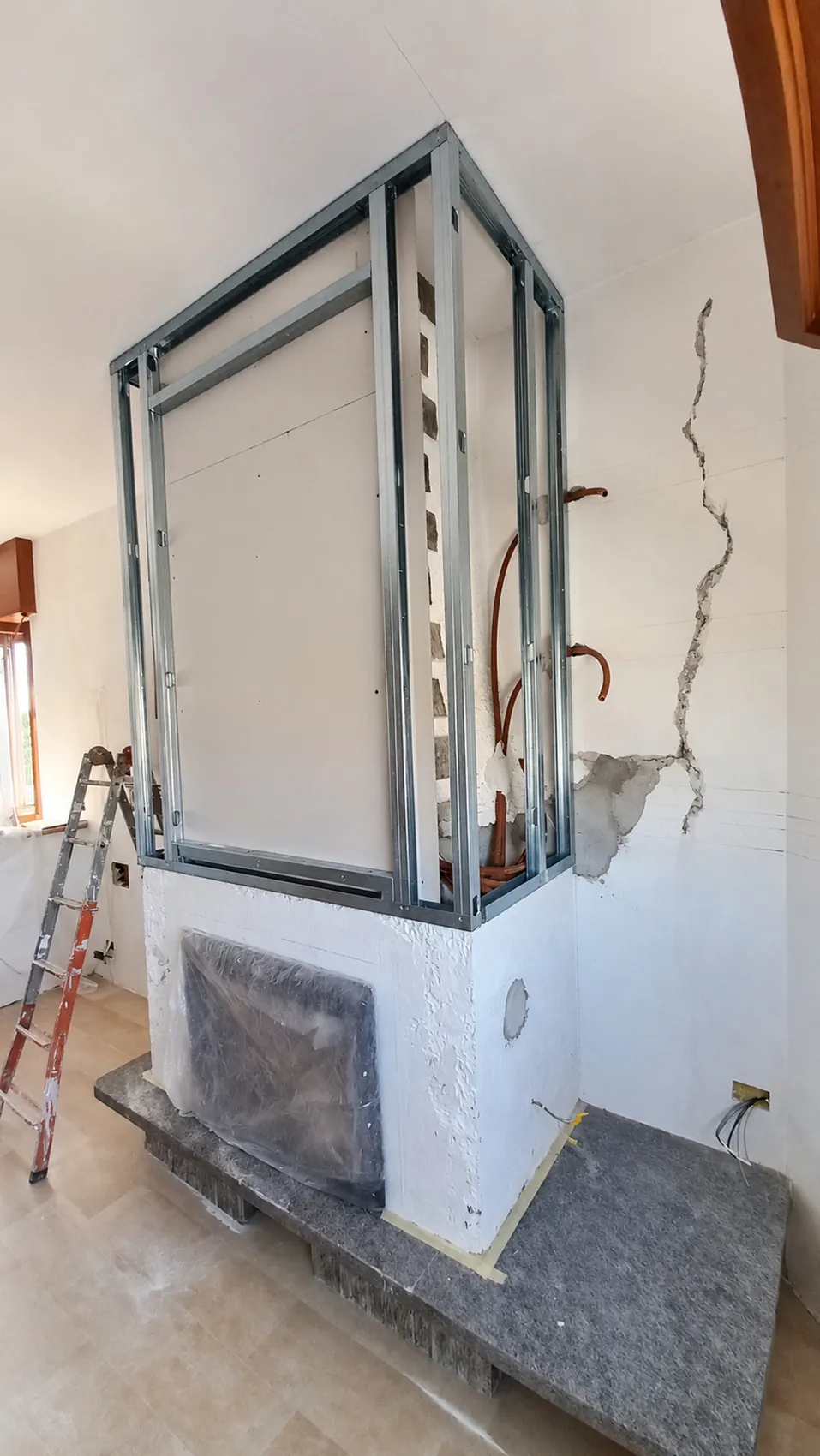 Struttura camino in fase di realizzazione