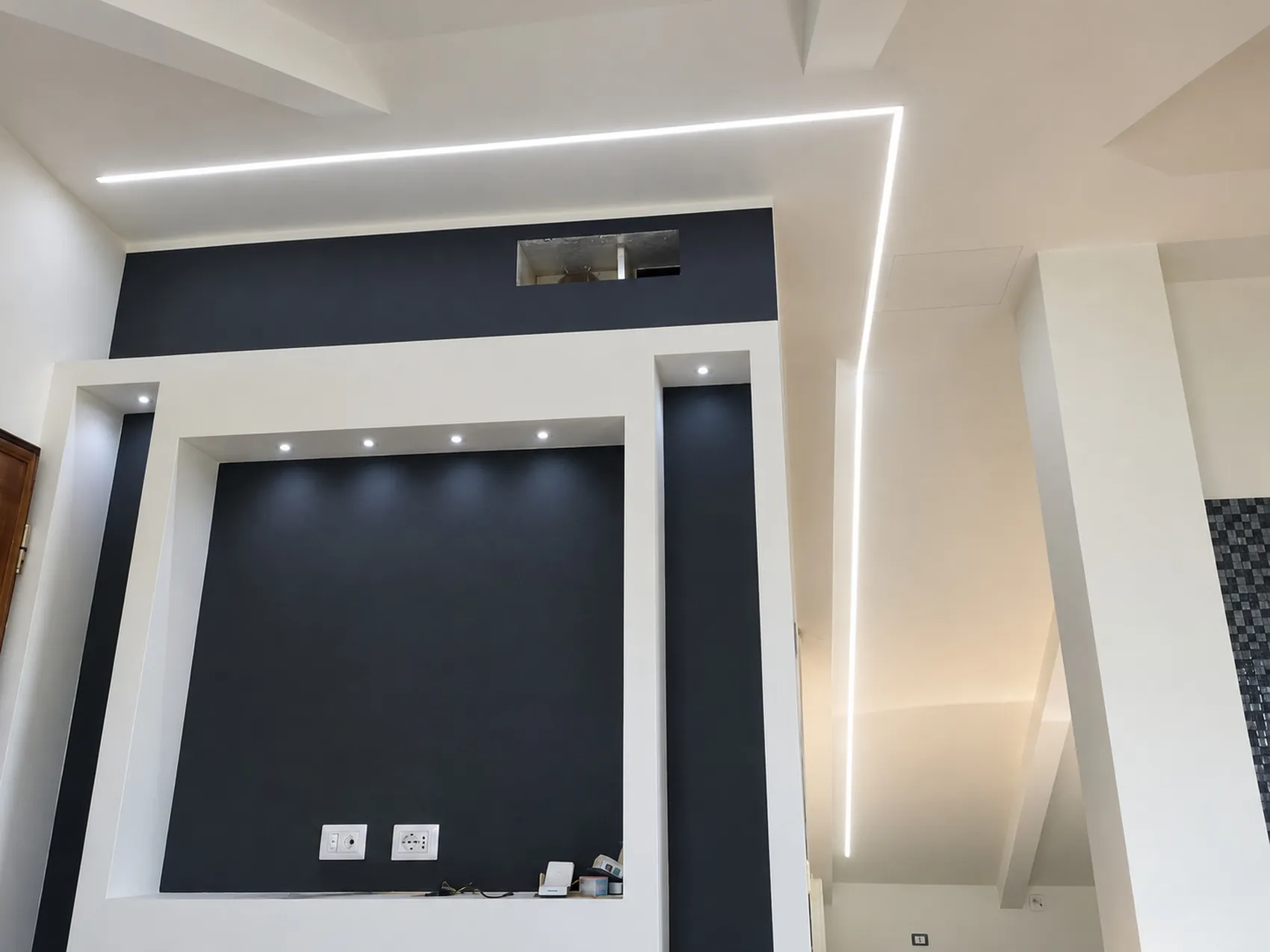 Controsoffitti e luce LED